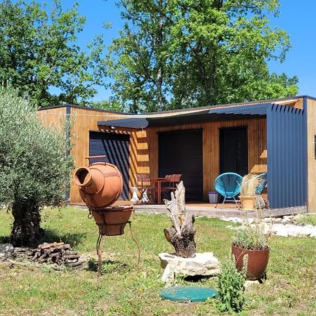 Вилла Tiny House Sud Du Lot Le Montat Экстерьер фото
